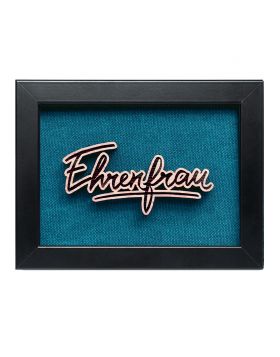 „Ehrenfrau“ - Holz Bilderrahmen mit persönlicher Gravur als Wanddeko - Navy Blau