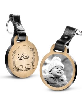 Schlüsselanhänger mit Foto mit Vornamen und Geburtsdatum aus Eichenholz und echtem Leder - personalisierte Geschenkidee 
